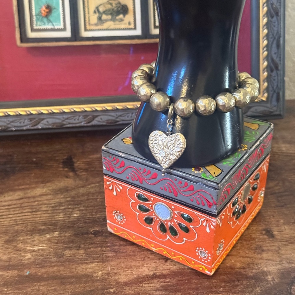 Gold Tone Stretch Beaded Bracelet with Heart Charm